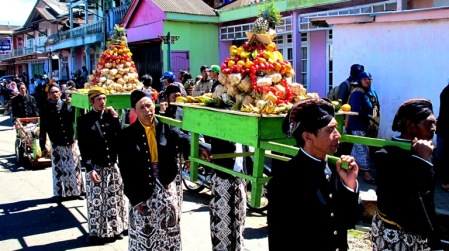 Dieng Festival - Arak